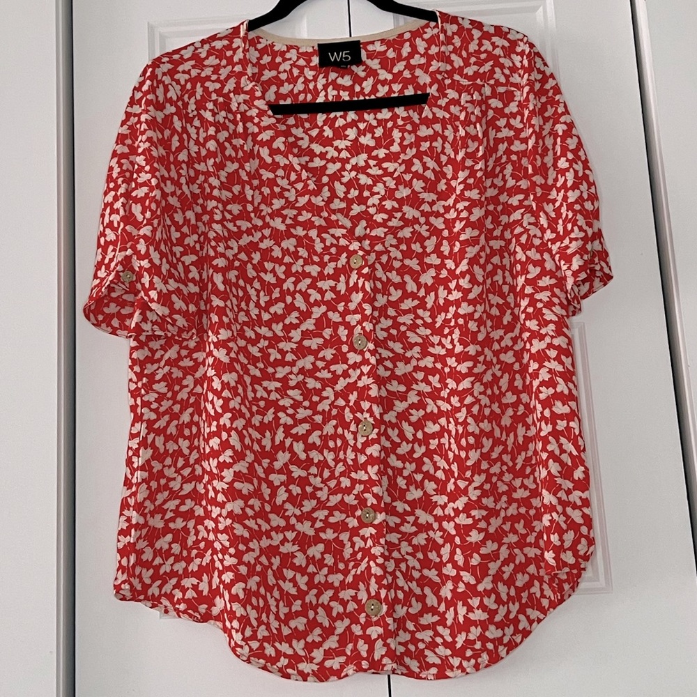 Floral Blouse in a silky material